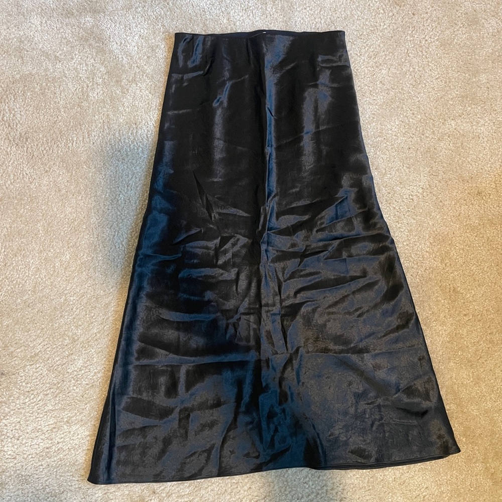 Aritzia Babaton Slip Satin Midi Skirt Black Size 10